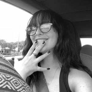 Meet your Posher, Macy